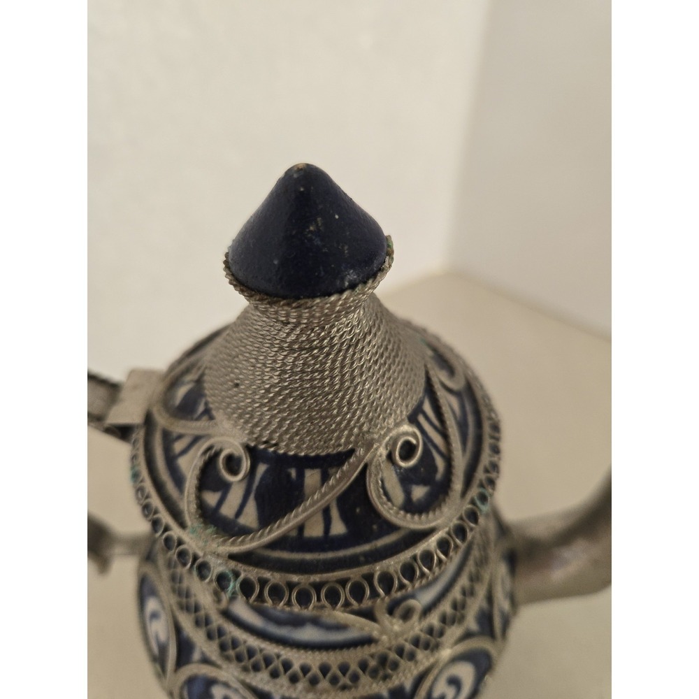 Moroccan Teapot Ceramic Silver Tone Filigree Vintage Blue & White Ceramic 6.5" - Picture 3 of 16